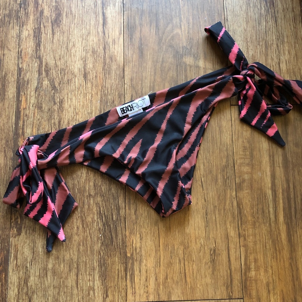 Beach Riot eye of the tiger Sahara bikini bottoms